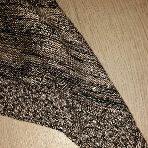 Cupio Sweater - Picture 7 of 7